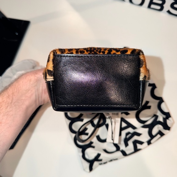 Cheetah wristlet NWT - Picture 4 of 6